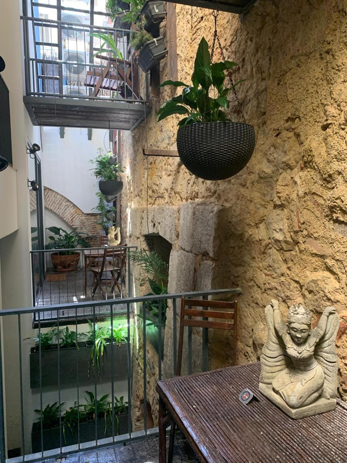 Old Stables Chiado - 2 Bedroom In The Heart Of Lisboa 外观 照片