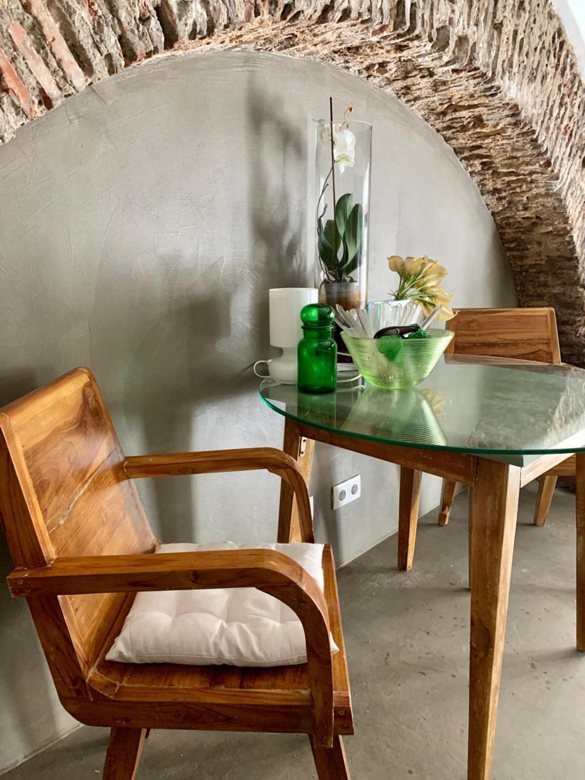 Old Stables Chiado - 2 Bedroom In The Heart Of Lisboa 外观 照片